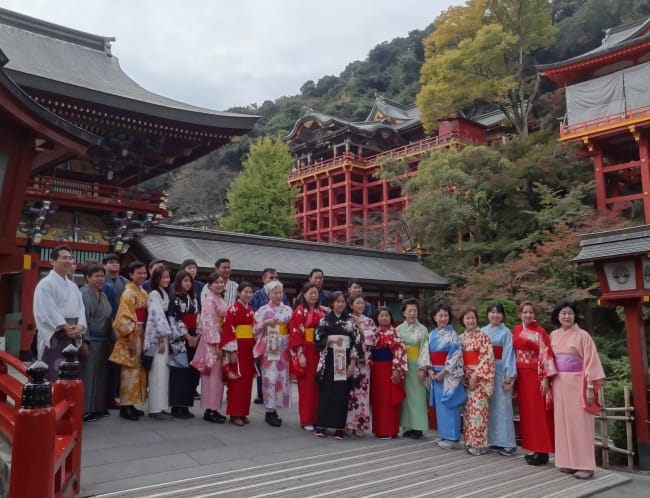 祐徳稲荷神社に訪れたタイの旅行団体