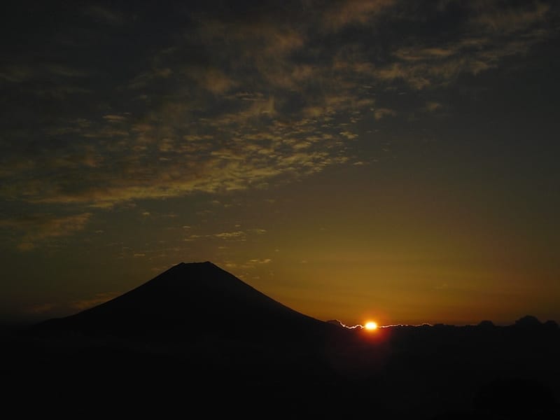 ▲七面山から拝む富士山とサンセット