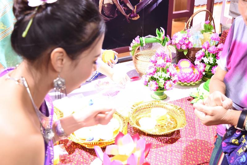 「CITIE2018」の様子：タイのブースは蓮の花を作る体験プログラムで賑わう